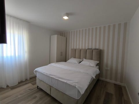 Spa Tesla Lux Apartment in Belgrade