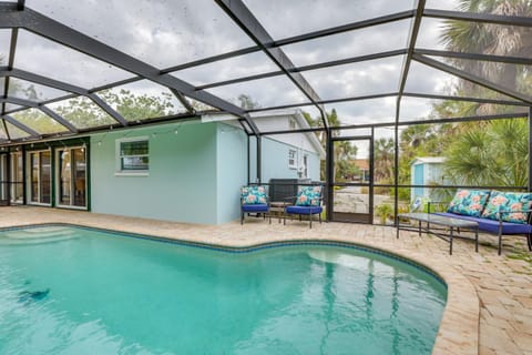 Englewood Apartment with Shared Pool 1 Mi to Beach Apartment in Manasota Key