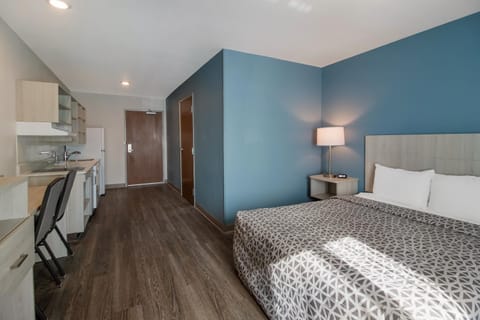 WoodSpring Suites Fort Myers - Cape Coral Hotel in Fort Myers