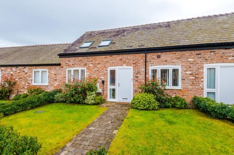 Property building, Spring, Day, Garden, Garden, Garden view