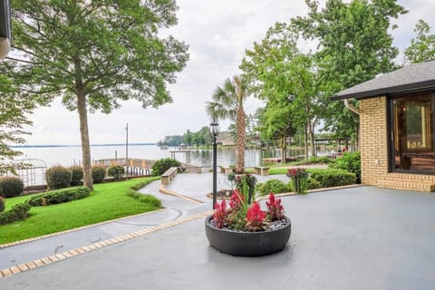 New! Lake Murray - Big Water with Mountain Views Condominio in Leesville