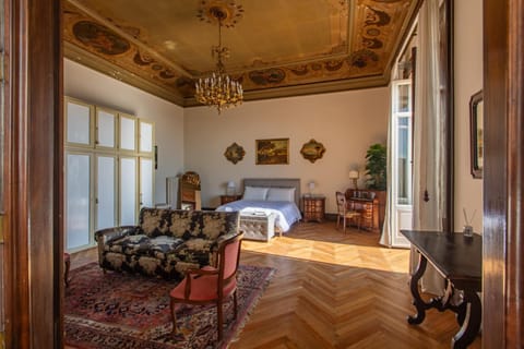 Bed, Day, Living room, Bedroom, wardrobe