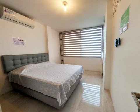 Bed, Photo of the whole room, Bedroom, air conditioner