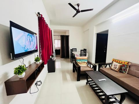 Shigaur Homes -Lovely 2BHK with Balcony Near Wipro Sarjapur Road Apartamento in Bengaluru