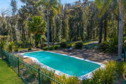 MarMel - Four bedroom home with pool and fire pit House in Kangaroo Valley