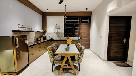 Platinum Nest by Ven a casa- Home Stays Condo in Jaipur