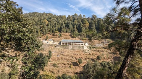 Property building, Spring, Day, Natural landscape, Mountain view