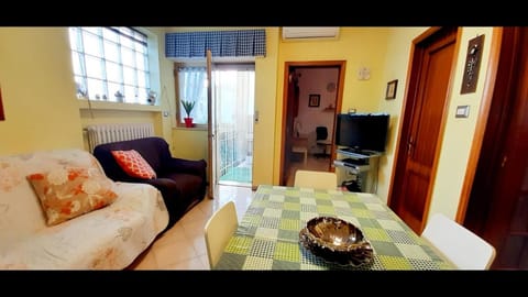 EDEN HOUSE Apartment in Bari