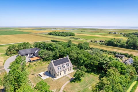 Property building, Natural landscape