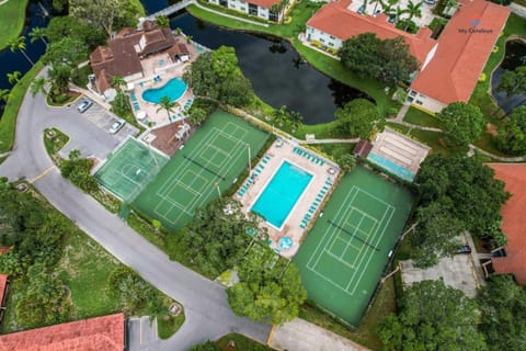 Property building, Hot Tub, Tennis court, Swimming pool