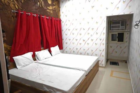Hotel Bhagwaan Das In Varanasi Hotel in Varanasi