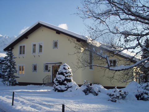 Facade/entrance, Winter