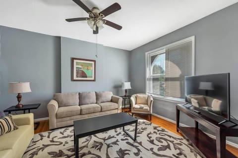 Superb Two Unit Listing in STL House in Saint Louis