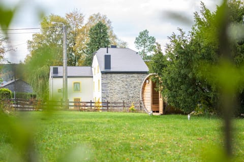 Property building, Natural landscape, Garden, Sauna, Garden view