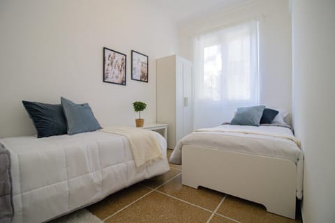 186 - Casa Aureliana VISTA MARE a Lavagna 100 metri dal Mare e spiaggia - PARCHEGGIO GRATIS INCLUSO Apartment in Lavagna