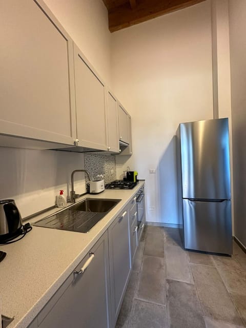 Kitchen or kitchenette, dishwasher, oven, pet friendly, stove