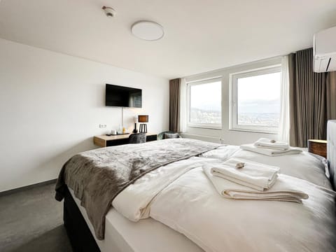 SI-View Doppelzimmer mit Stadtblick Zimmer 18 Bed and Breakfast in Siegen