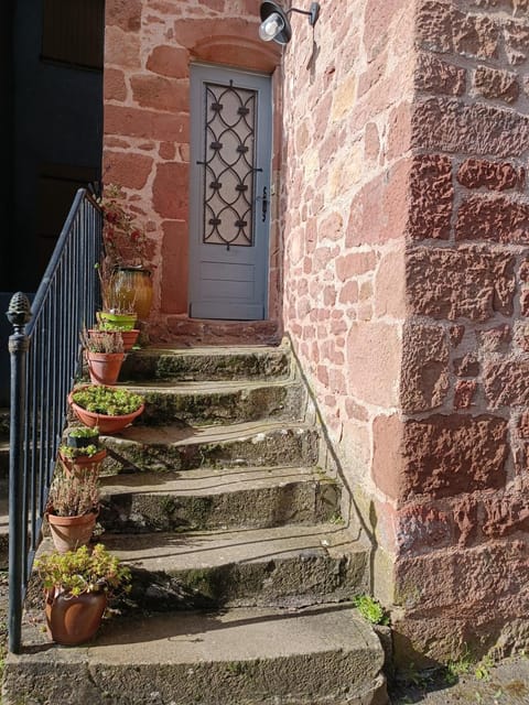 Facade/entrance, Day