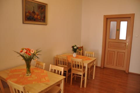 Dining area, Communal kitchen