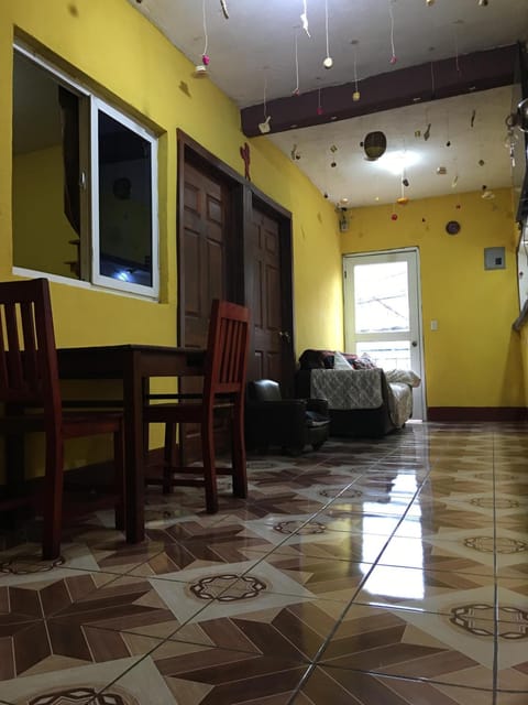 Hostal Candelaria Bed and Breakfast in Sololá Department