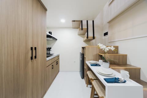 Kitchen or kitchenette, kitchen