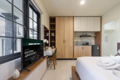 Bed, Kitchen or kitchenette, Bedroom, kitchen