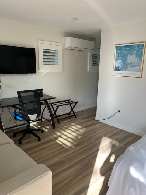 One room with one queen bed studio to rent Condominio in East Palo Alto