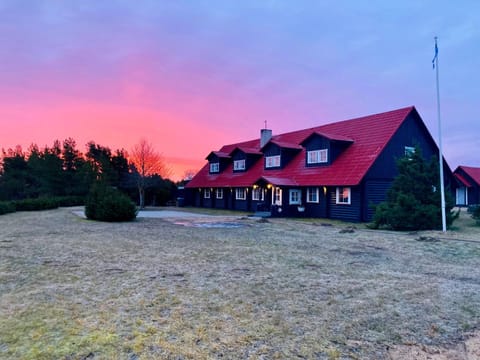 Property building, Sunrise