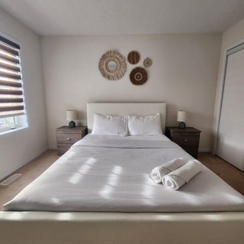 Niagara Oasis Hideaway Casa in Welland