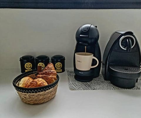 Coffee/tea facilities, Breakfast