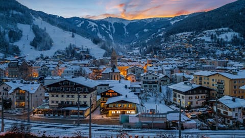 Property building, Bird's eye view, Winter, City view