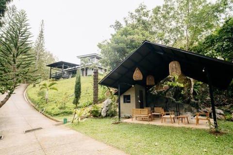 Grey Rock Mountain Villa w/ Private Pool & Jacuzzi Chalet in Cebu City
