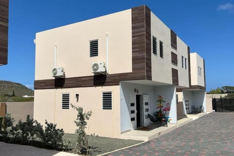 NIEUW: modern luxe woning op Curaçao Willemstad House in Willemstad