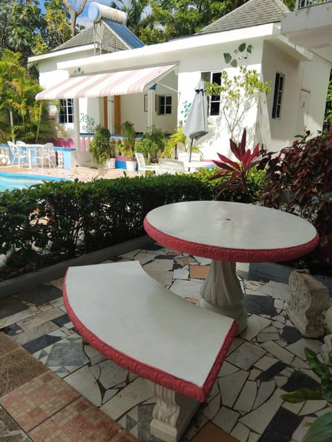 237 Bratton Avenue Bed and Breakfast in Montego Bay