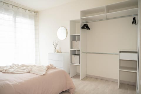 Bed, Bedroom, storage