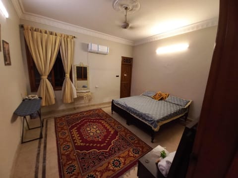 Shaikh Safari Residency Villa in Karachi