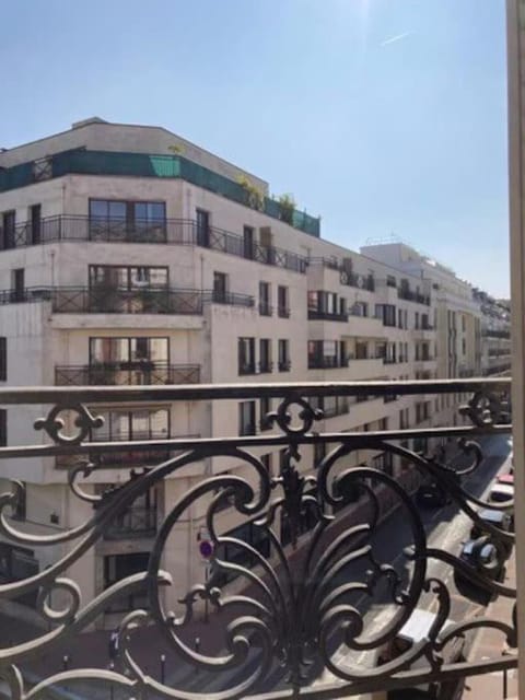 Appartement cozy - Centre ville - 10 min Paris Condominio in Levallois-Perret