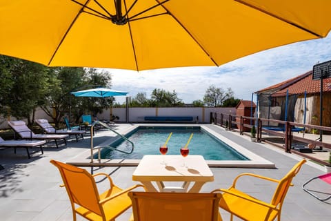 Patio, Day, Pool view, Swimming pool, sunbed