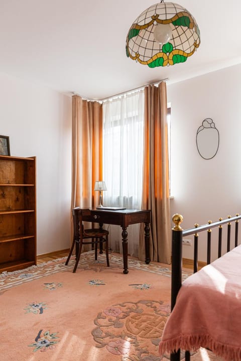 Pink Rose Suite Apartment in Warsaw