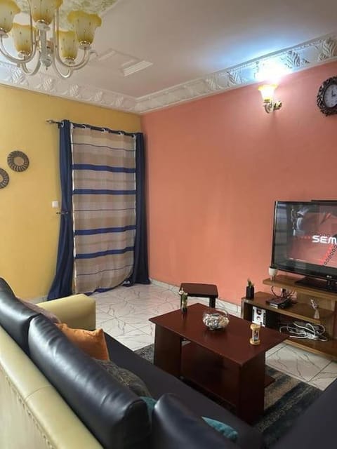 Appartement meublé Logbessou Condo in Douala