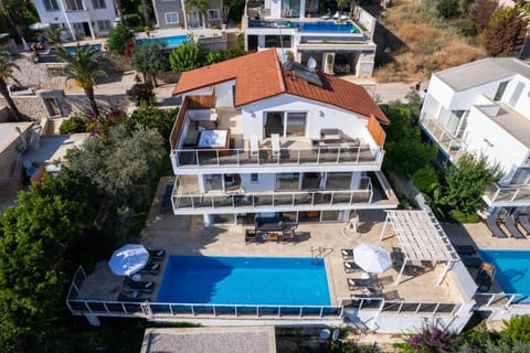 Property building, Patio, Day, Bird's eye view, View (from property/room), Balcony/Terrace, Pool view, Swimming pool, sunbed