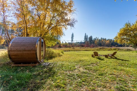 Garden, Sauna