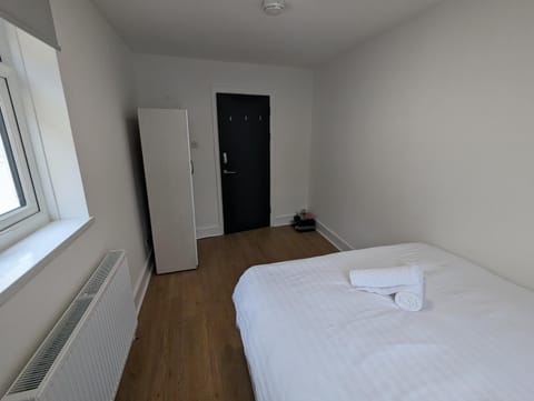 Mile End Rooms Bed and Breakfast in London Borough of Hackney