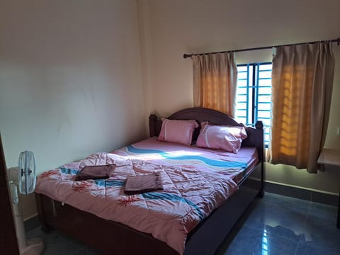 Coplestone Hotel Bed and Breakfast in Sihanoukville