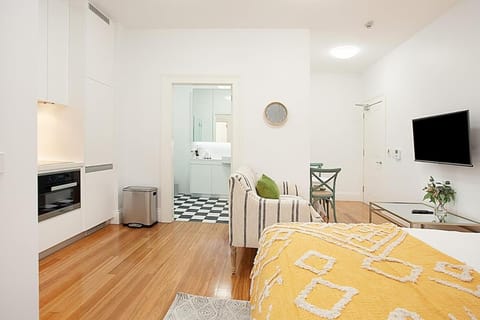 Funky Inner West Studio with Private Patio Eigentumswohnung in Marrickville