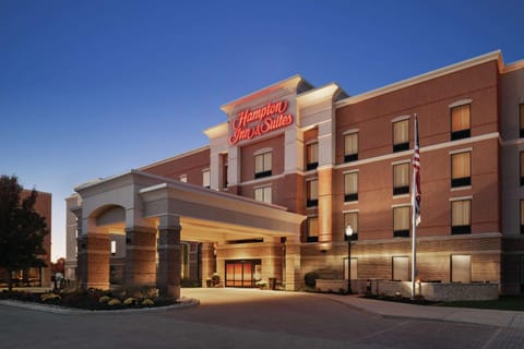 Hampton Inn & Suites Mishawaka/South Bend at Heritage Square Hotel in Granger