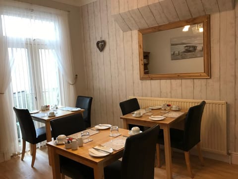 Dining area, Breakfast