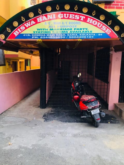 Biswabani Guest House Bed and Breakfast in Kolkata