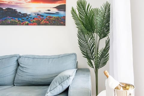 Living room, Decorative detail, Seating area