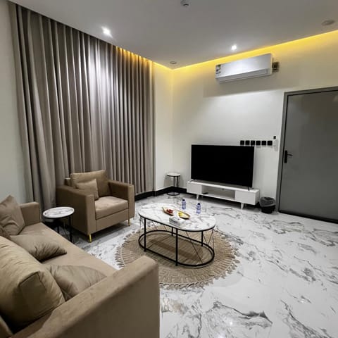 شقة فاخرة بغرفة نوم وصالة 10 Luxury APT Apartment in Riyadh